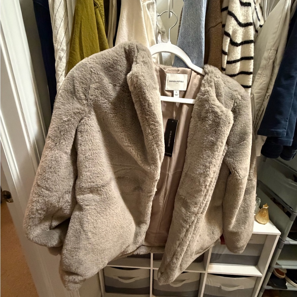 New: Banana Republic Faux Fur Tie Jacket Size Medium Color Sable - Picture 3 of 5